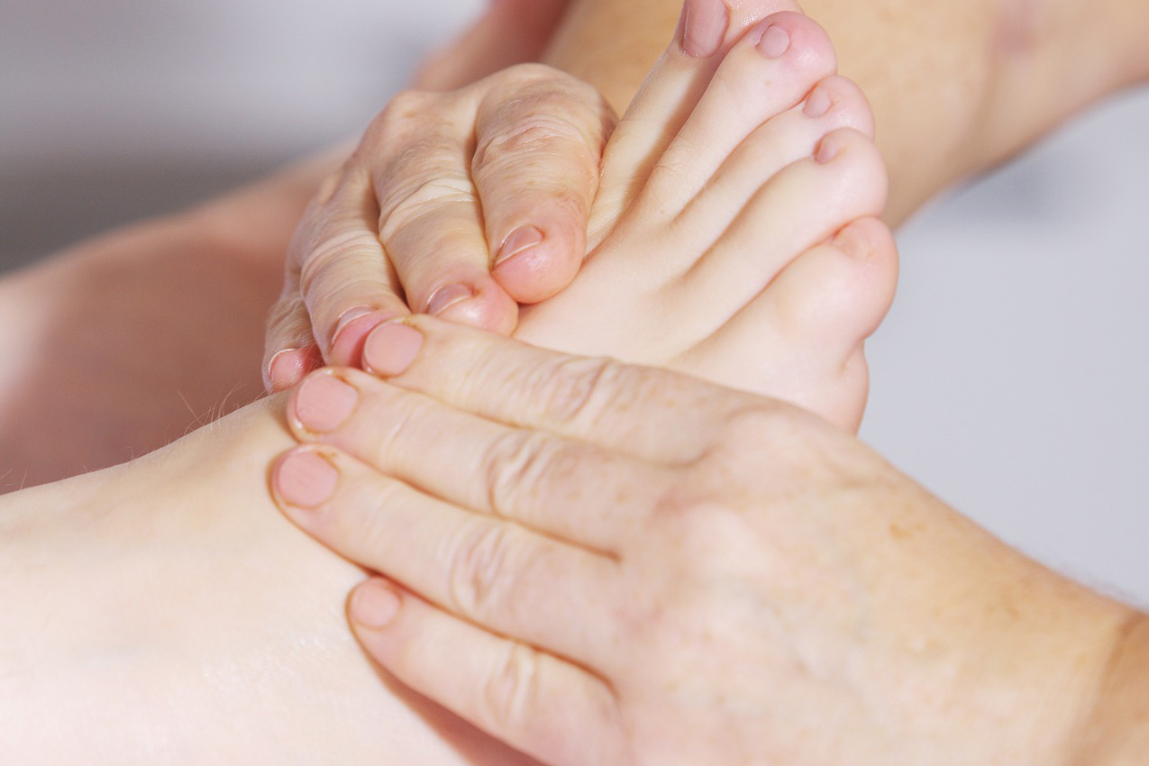 fussreflexzonen-massage-behandlungen-und-therapien-wohlfuehlmomente-praxis-energetische-anwendungen-1 Fußreflexzonen Massage bei Wohlfühlmomente Praxis für energetische Anwendungen